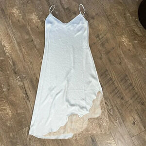 Aritzia Wilfred Sonnet Satin Dress